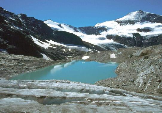 Le lac glaciaire en RD du cirque des Evettes