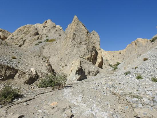 Descente de Ghara vers Yara par le canyon