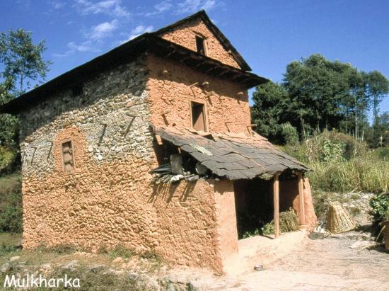 Une des maisons du village de Mulkharka