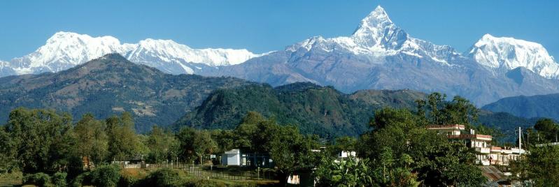 Annapurna I, Machhapuchchhre et Annapurna III vus depuis Pokhara