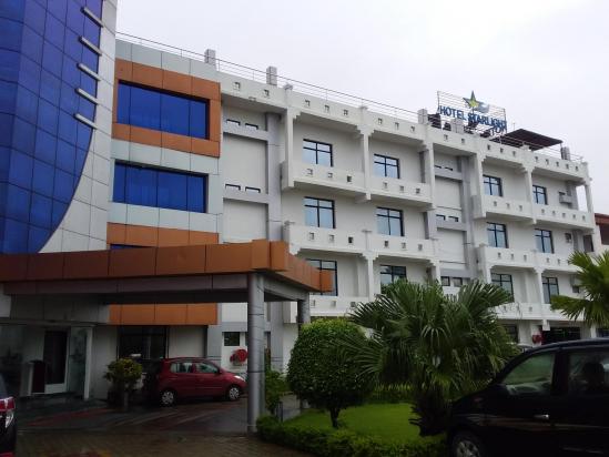 Retour à l'hôtel Starlight de Nepalgunj