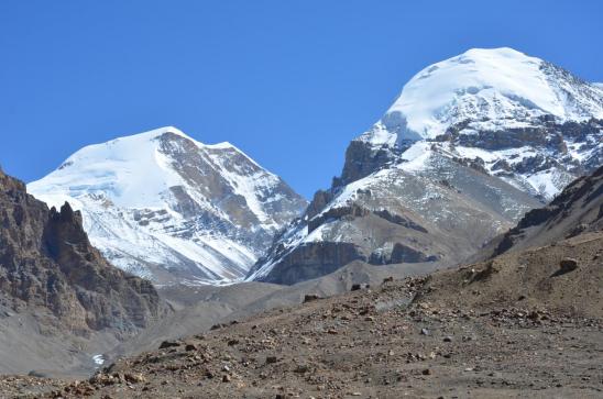 En montant au Teri La (le Khumjungar himal est sur la gauche)