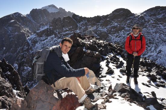 Abdellatif Aznag et Damien lors de la montée sur le Ouanoukrim