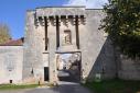 Porte fortifiée à Flavigny-sur-Ozerain