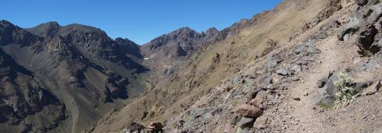 Le somptueux cirque de montagnes du massif du Toubkal