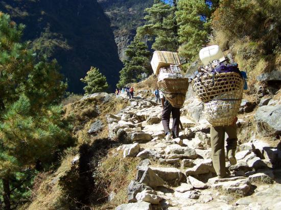 Montée vers Namche Bazar