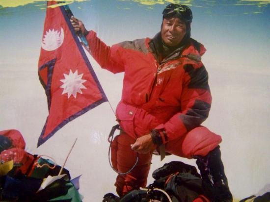 Arita Sherpa au sommet de l’Everest