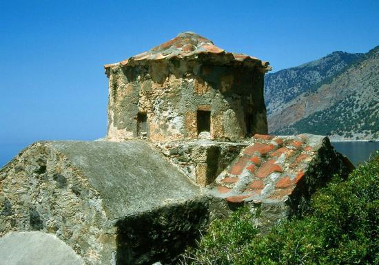 En chemin vers Agia Roumeli : la chapelle d’Agios Pavlos