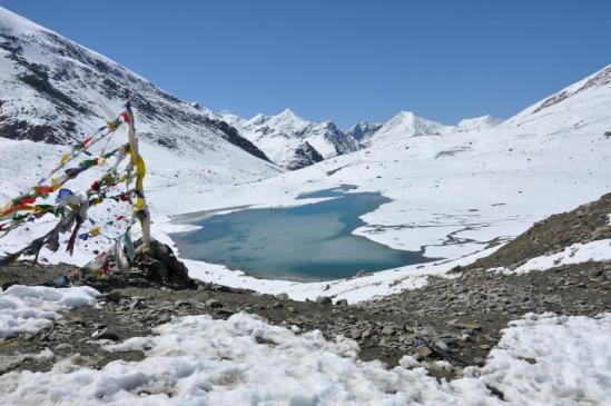 Les montagnes de l'Himachal Pradesh depuis le Shingo La