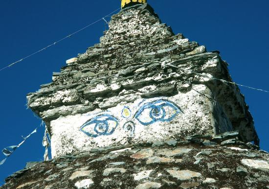 Chörten au-dessus de Dingboche