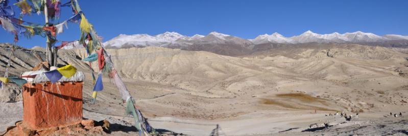 Panorama sur le Mustang depuis le Lo La