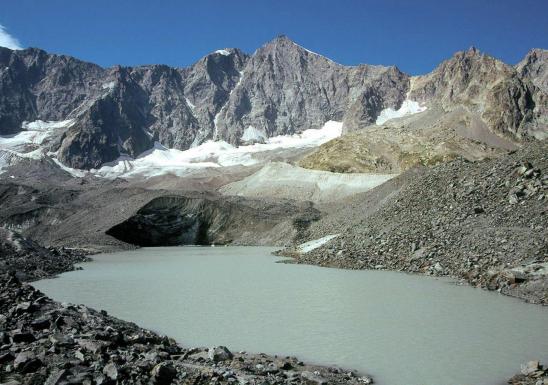 Le lac du col d’Arsine et le pic de Neige Cordier