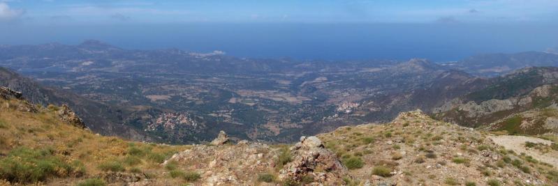 Juste avant d'atteindre Palasca, on dispose d'un large panorama sur la Balagne