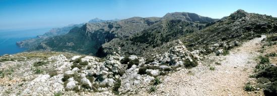 Le sentier de l'Arxiduc entre Valldemosa et Deia