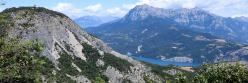 Du Clot Morel, on dispose d'une vue partielle sur le lac de Serre-Ponçon et le pic de Morgon