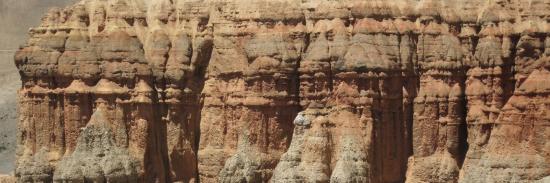 Détail des falaises de Dhakmar depuis les crêtes