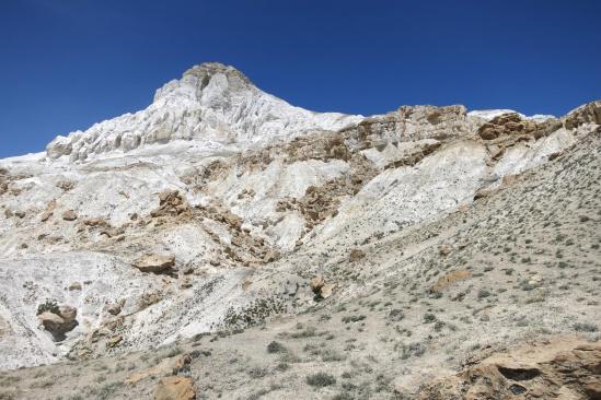 Dans le contournement de la Sakau danda au moment de rejoindre la Mustang khola