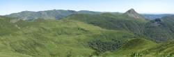 Plomb du Cantal et Puy Griou vus depuis les crêtes du Puy Mary