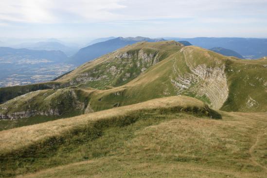 Panorama vers le sud depuis le sommet de la Croix du Reculet