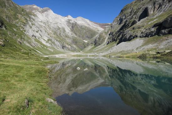 Le barrage d'Osoue au pied du Vignemale