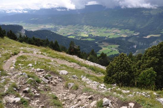 Au sommet du Moucherotte, vue plongeante sur le plateau de Lans-en-Vercors