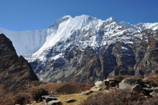 Le Dhaulagiri II depuis la bergerie de Neni Goth