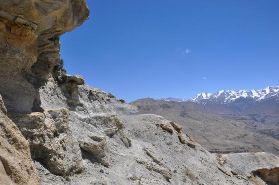 Sur le sentier-balcon au-dessus de la Kali Gandaki