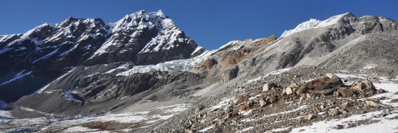 A l'Amphu Labsa BC (le passage se trouve sur la bosse à D du large col)