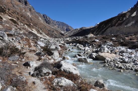 La remontée de la Ghunsa khola