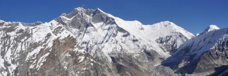 Depuis l'Amphu Labsa on domine le bassin de l'Imja glacier