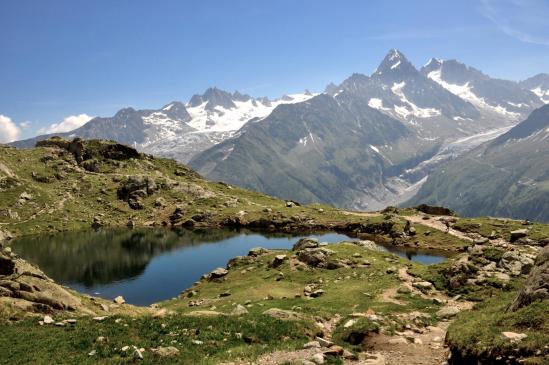 Les Aiguilles du Tour et du Chardonnet vues du plateau des lacs des Chéserys