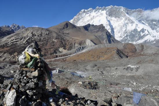 Depuis la moraine au-dessus de Chukhung, vue sur le Nuptse et juste devant le Chukhung Ri