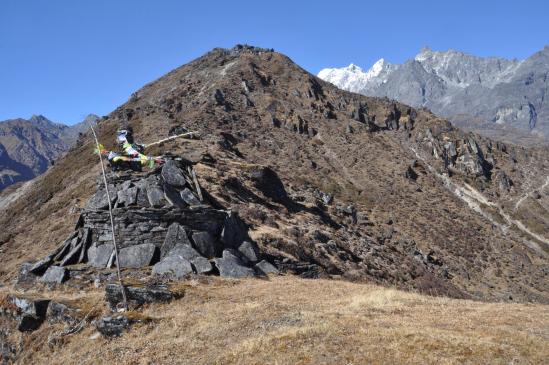 Le troisième col de la journée entre Luza et Thanga