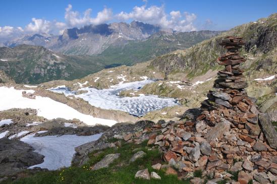 Le lac Cornu vu depuis le col des lacs Noirs