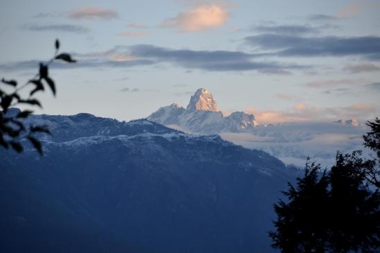 La chaîne de Kalinchowk vue au petit matin depuis Bhitare