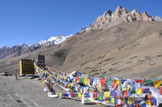 Sur la NH-1 entre Leh et Kargil, franchissement du Fotu La