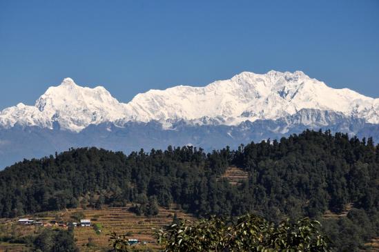 Jannu et Kangchenjunga vus depuis la route entre Ilam et Taplejung