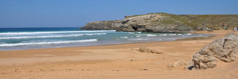 Sur la plage du port de Donnant