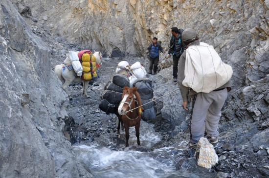 Dans les gorges de la Madhi khola