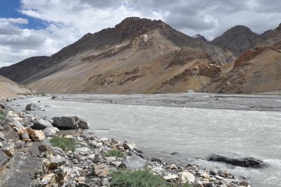 Le long de la Malung Chu, à proximité du camp