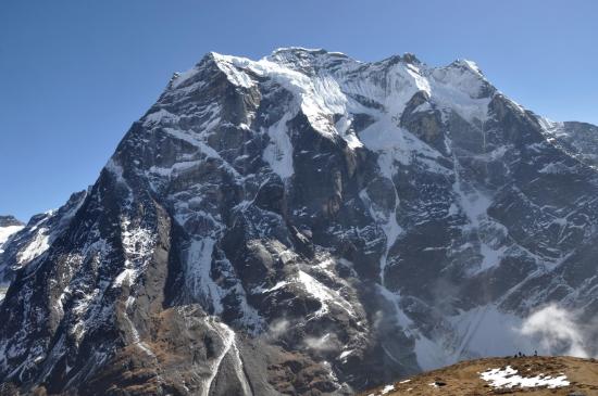 Depuis le Thangnag Ri, les contreforts W du Mera peak