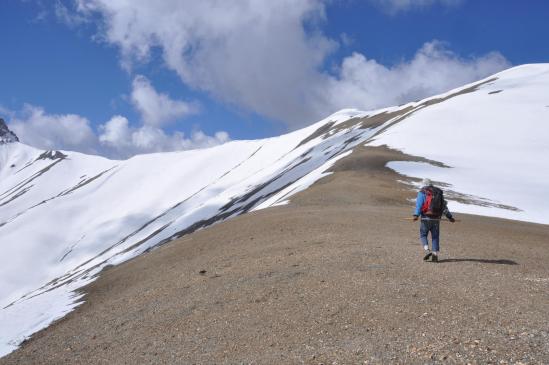 Sur la crête en direction du Rasi La