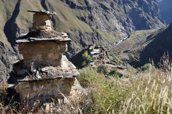 le village de Tarakot comme on le voit depuis la vieille gompa