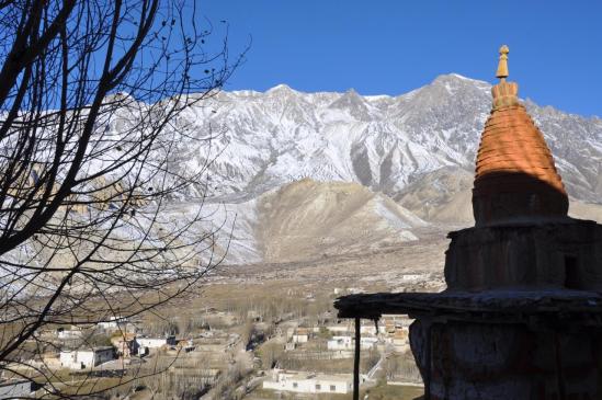 Le plateau de Ghilling vu depuis le gonpa