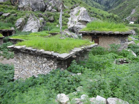 Le village de Jelas le long de la Suli khola