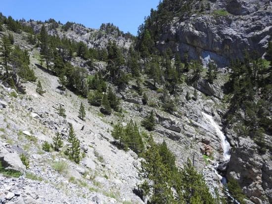 En RD du ravin du torrent de l'Ascension (un peu la Corse, non...?)