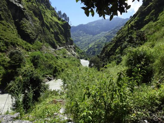 Sur le sentier historique en RD de la Humla Karnali nadi