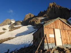 Lever de soleil au refuge Adèle Planchard