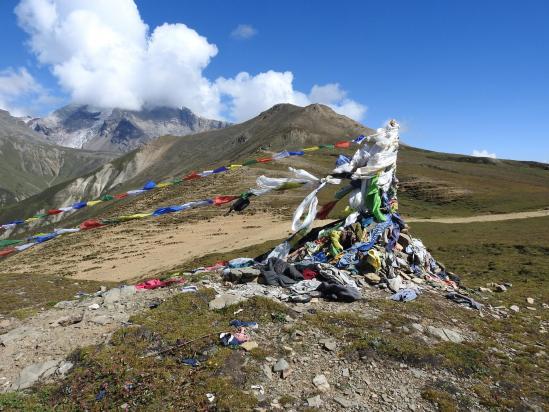 Franchissement du Sakya Lagna avec au fond le Chhote Kang