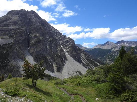 On termine la randonnée face au Lasseron